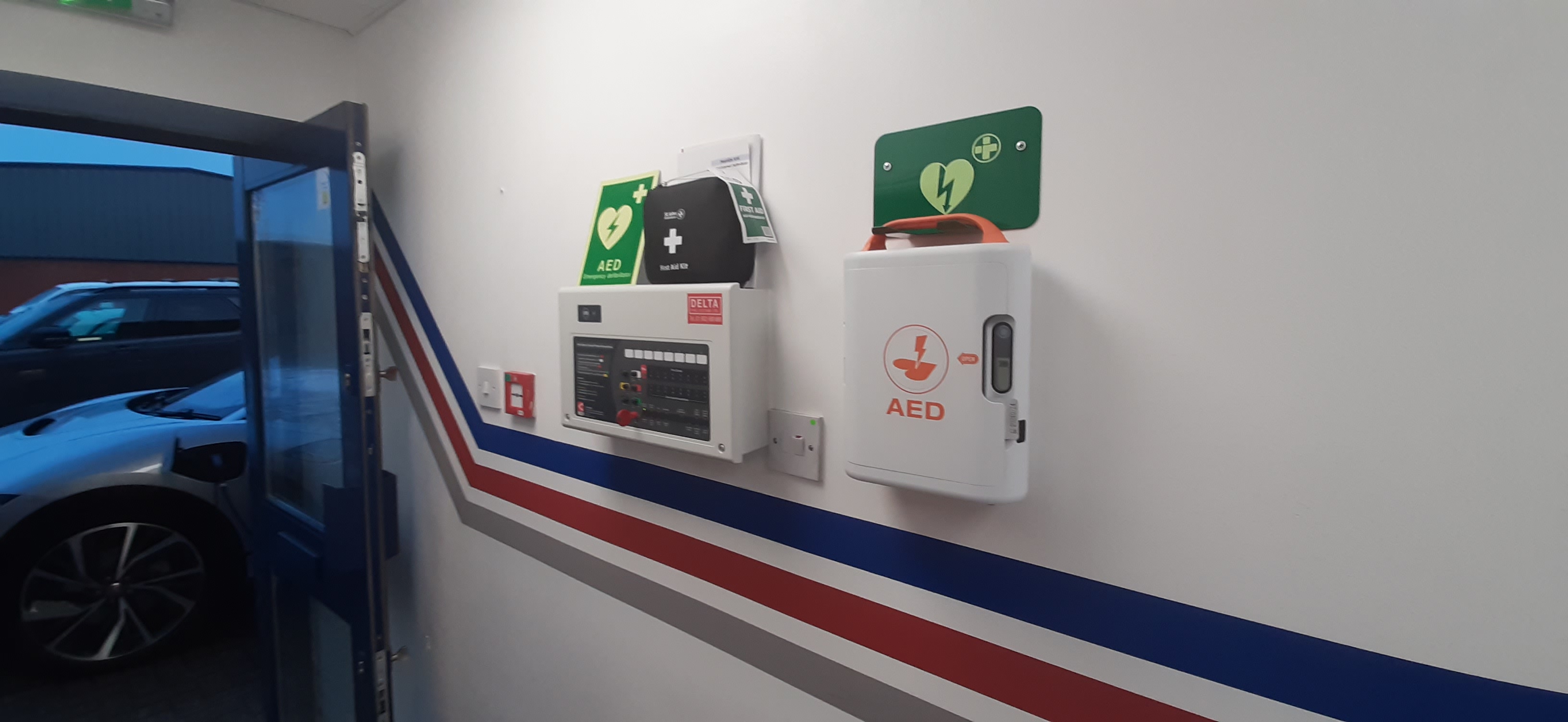 Automated External Defibrillator – LIFE SAVERS